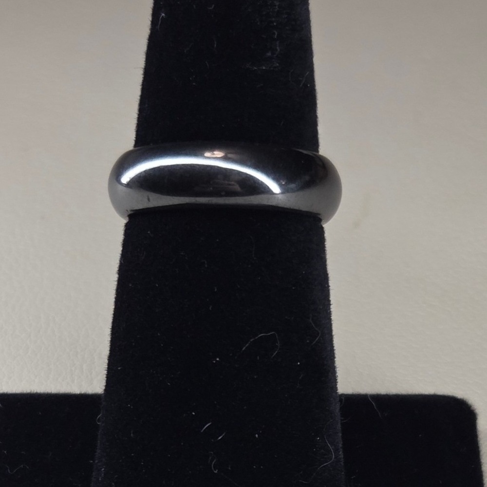 Polished Hematite Band Ring Metallic Dark Gray Minimalist Stone Ring Size 7 0425